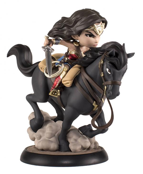 Q-FIG MAX WONDER WOMAN IN HORSE