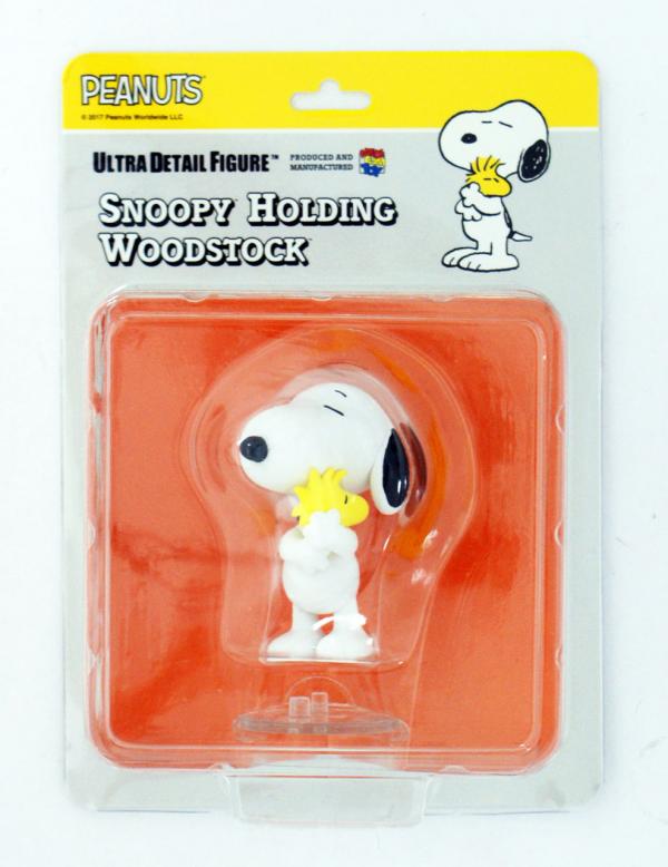 UDF Peanuts Snoopy Holding Woodstock