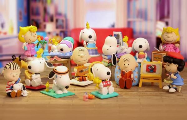 POP MART X Snoopy Chill At Home