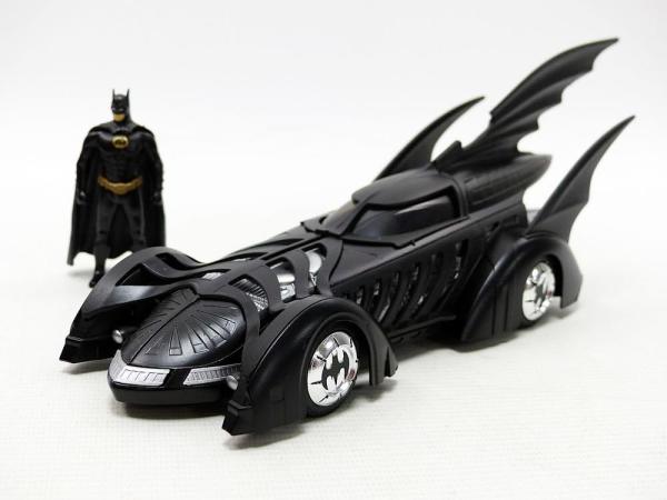 Batmobile & Batman Forever Figure 1/24