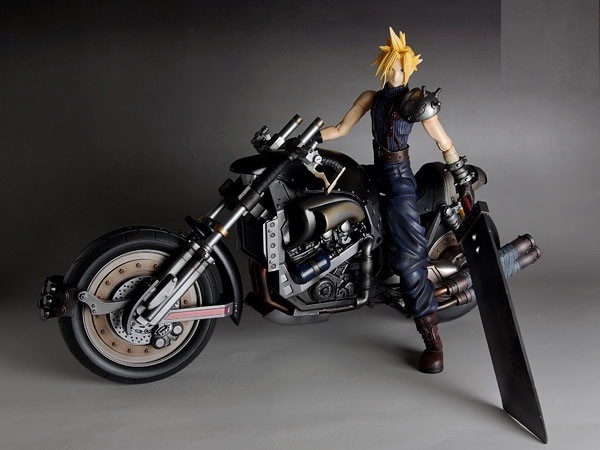 Final Fantasy 7 Play Arts Cloud Strife & Hardy-Daytona