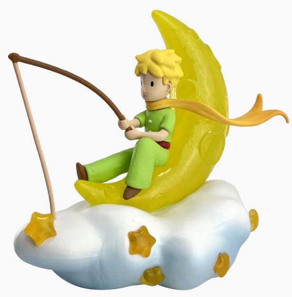 FIGURINE PETIT PRINCE EN PVC - LE PETIT PRINCE PECHE DANS LES NUAGES