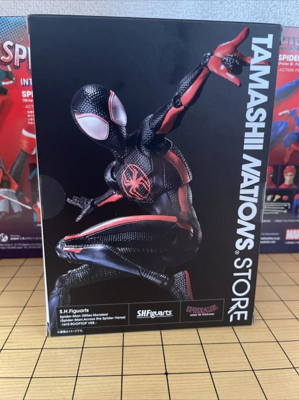 S.H.Figuarts Spider-Man (Miles Morales) Tamashii Nations Store Exclusive (Boite Légèrement Abimée)