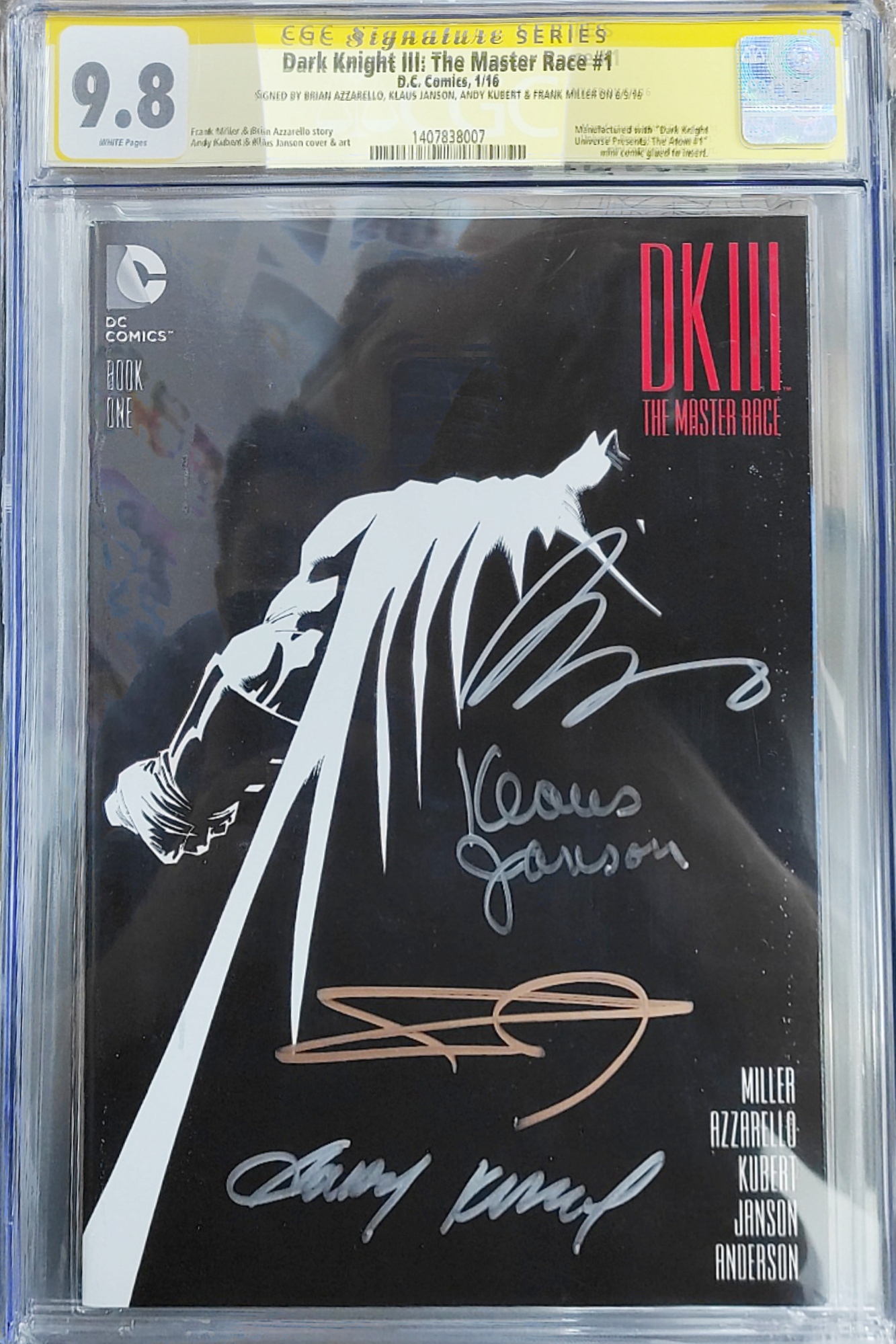 DARK KNIGHT III THE MASTER RACE #1 SIGNED CGC 9.8